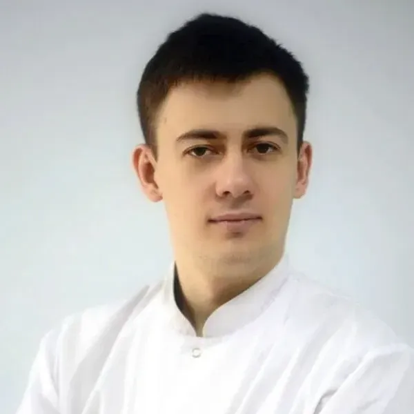 Лащ Игорь Александрович — Хирург · имплантолог · пародонтолог, клиника «ТАВИ»